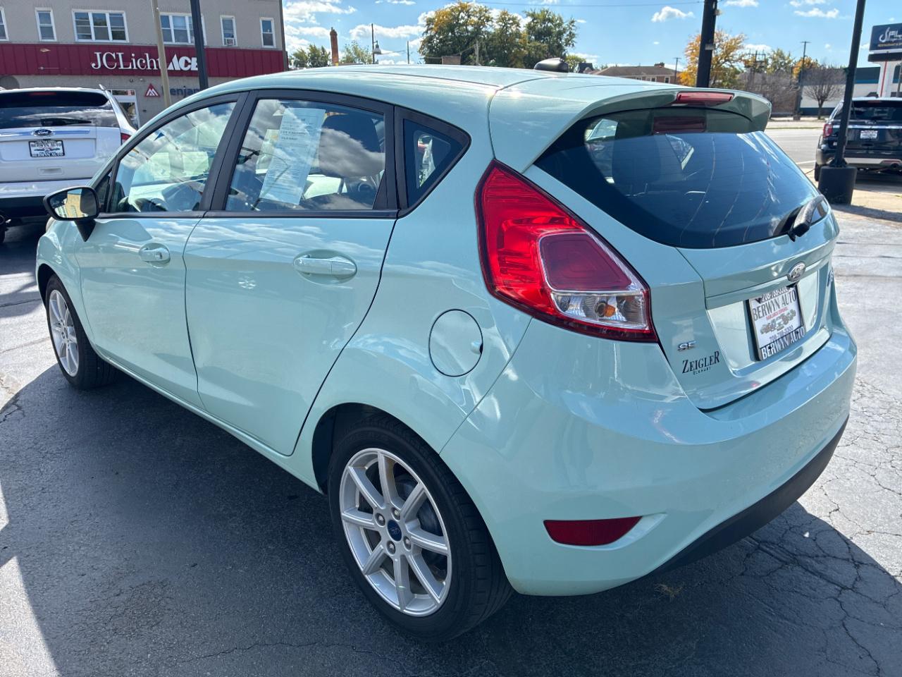 Ford Fiesta SE Hatchback 2018