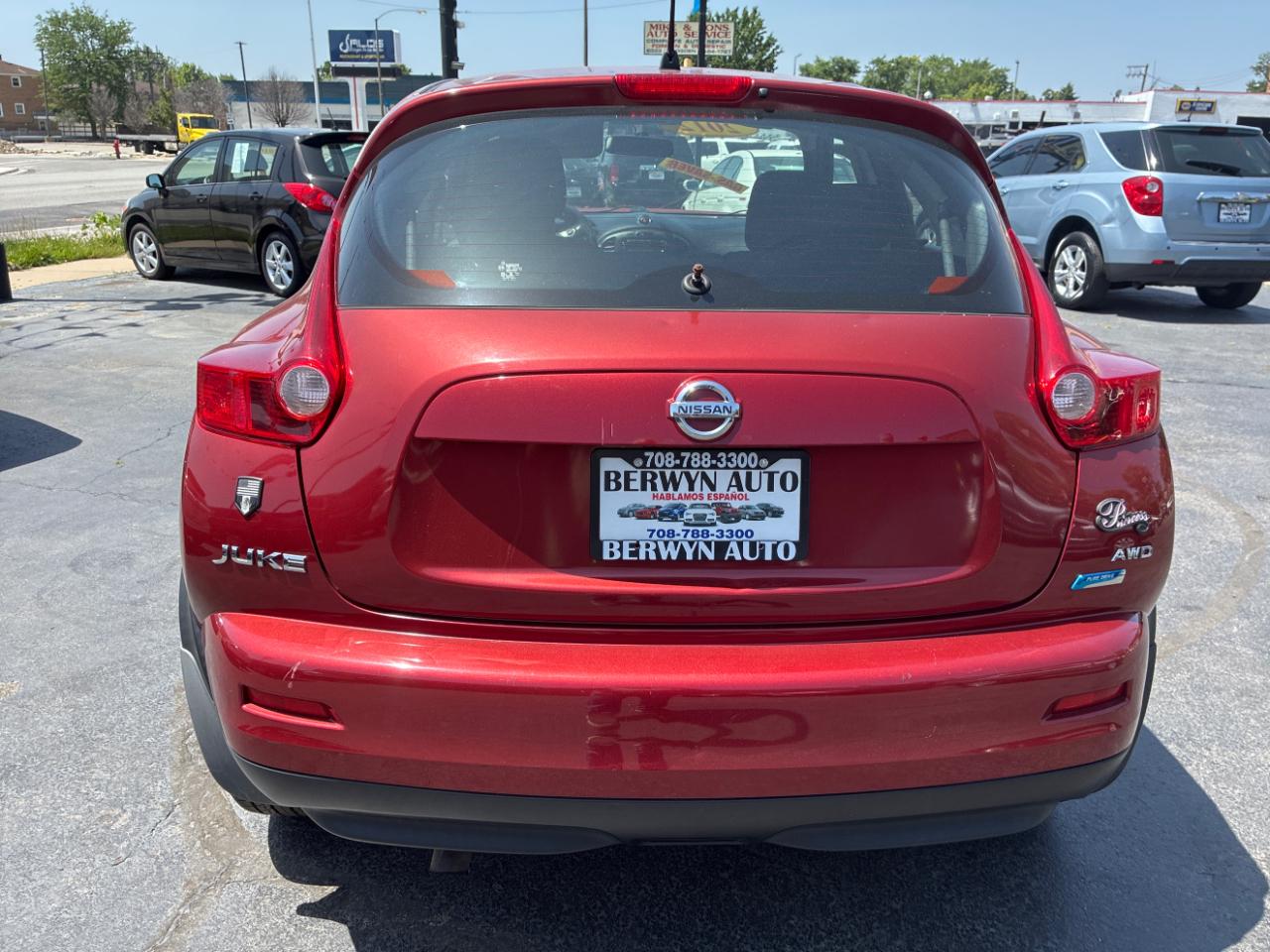 Nissan Juke S AWD 2012