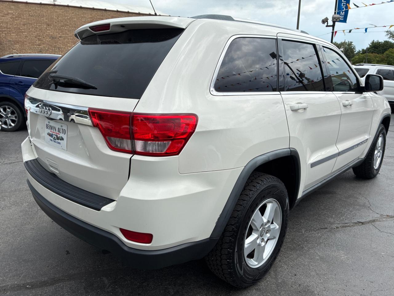 Jeep Grand Cherokee Laredo 4WD 2012
