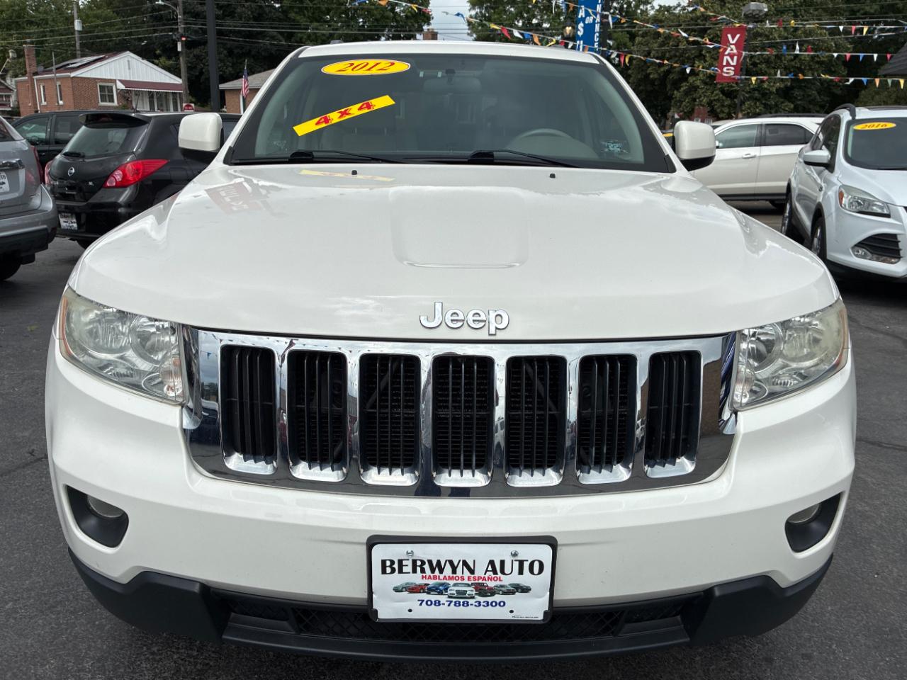 Jeep Grand Cherokee Laredo 4WD 2012