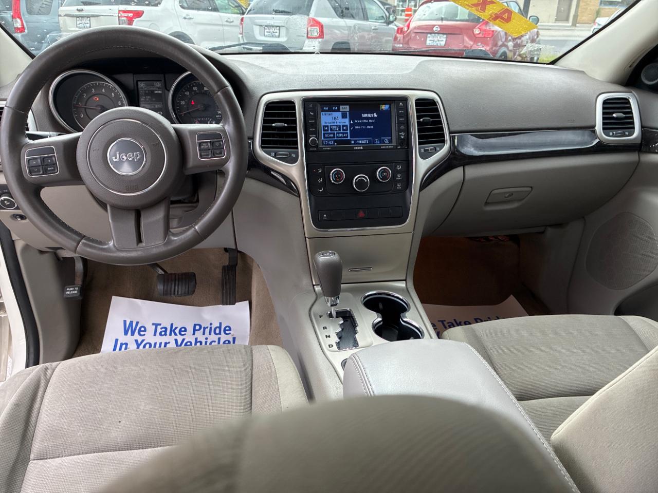 Jeep Grand Cherokee Laredo 4WD 2012