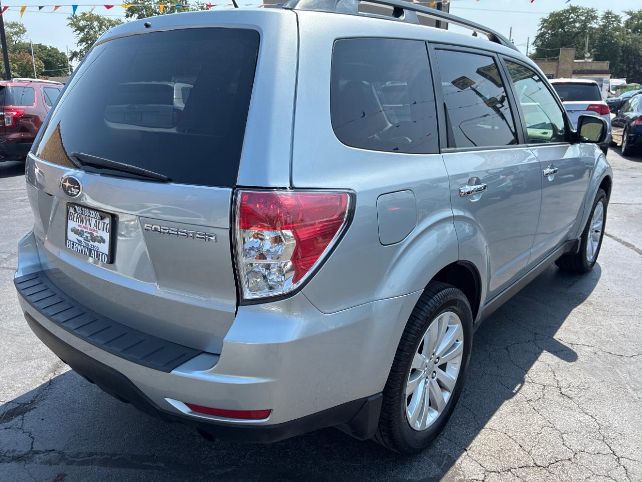 Subaru Forester 2.5X Limited 2012
