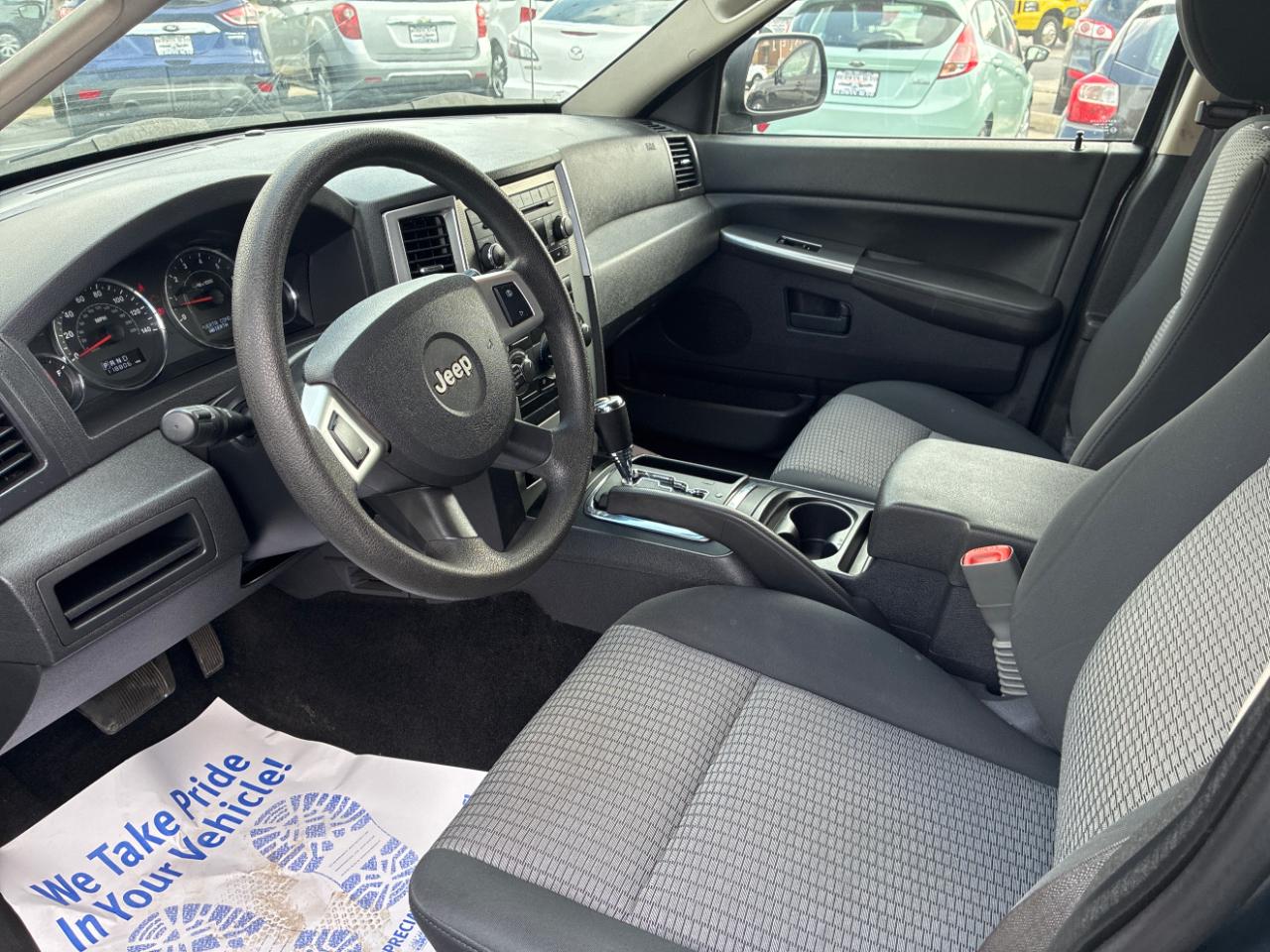 Jeep Grand Cherokee Laredo 4WD 2008