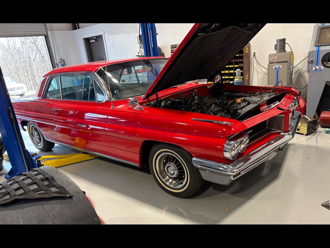 1962 Pontiac Grand Prix 2dr Coupe