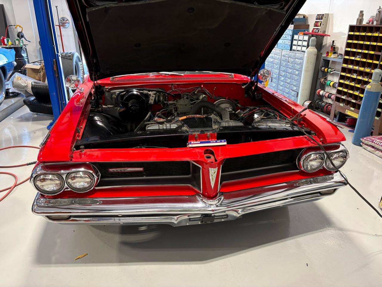 Pontiac Grand Prix 2dr Coupe 1962