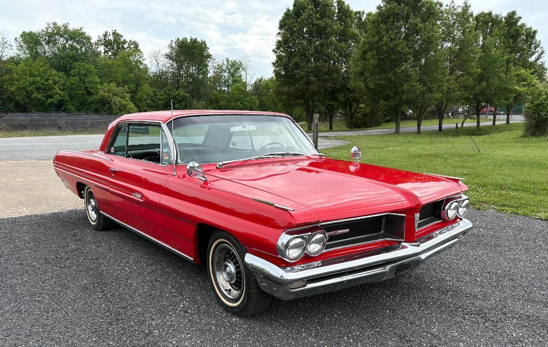 Pontiac Grand Prix 2dr Coupe 1962