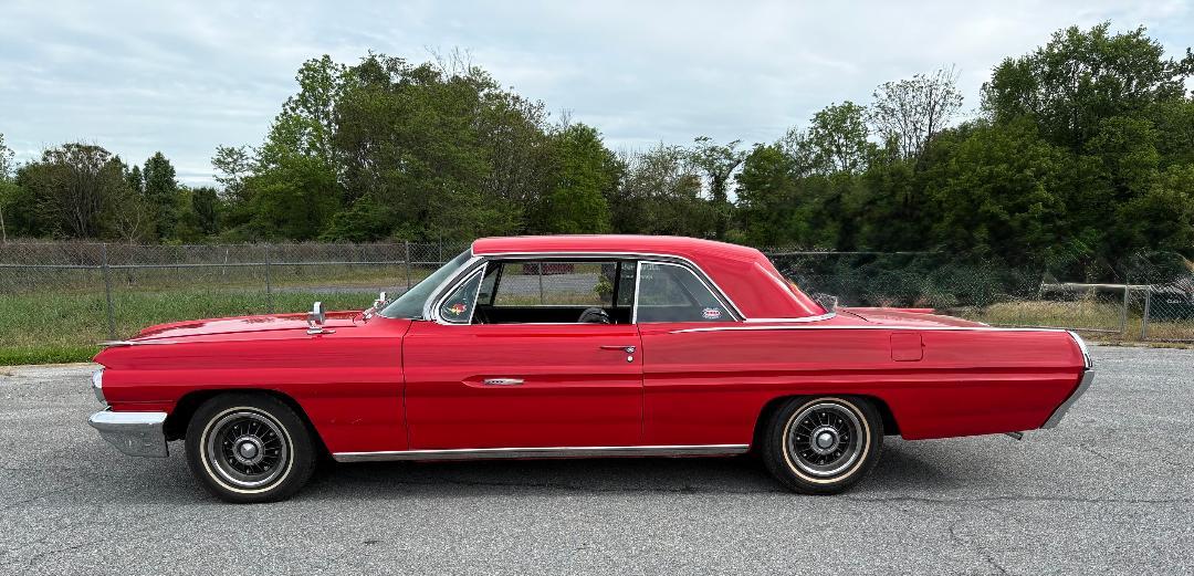 Pontiac Grand Prix 2dr Coupe 1962