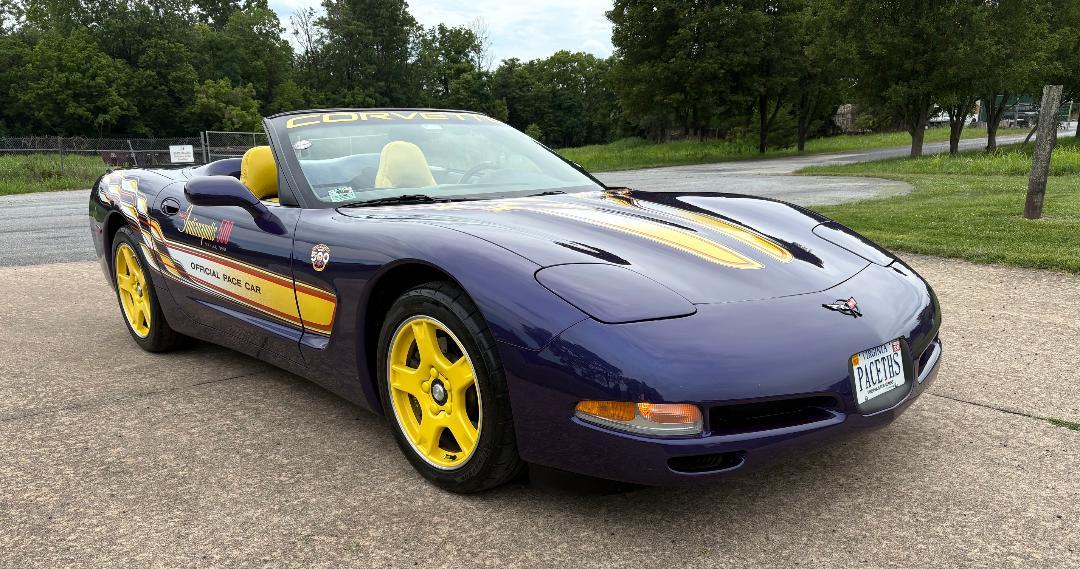 Chevrolet Corvette 1LT 2D Convertible 1998