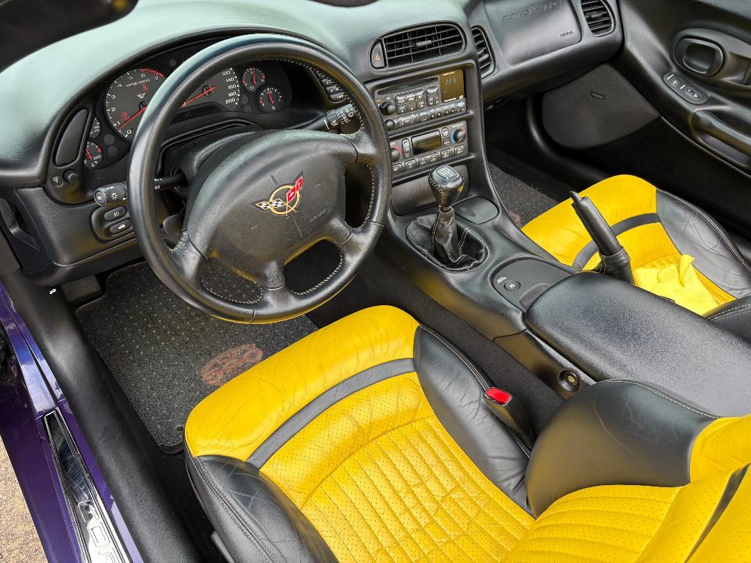Chevrolet Corvette 1LT 2D Convertible 1998