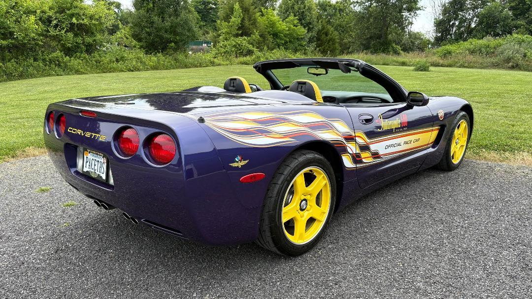 Chevrolet Corvette 1LT 2D Convertible 1998