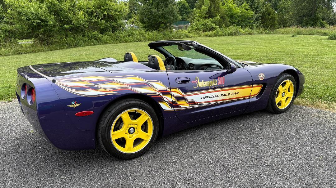 Chevrolet Corvette 1LT 2D Convertible 1998