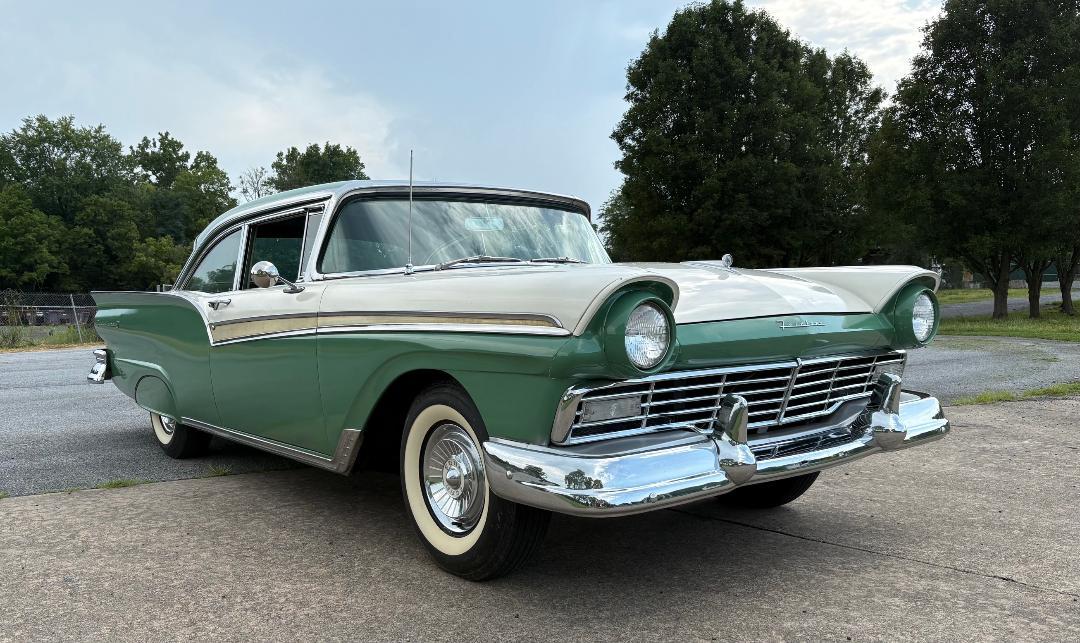 Ford Fairlane 500  1957