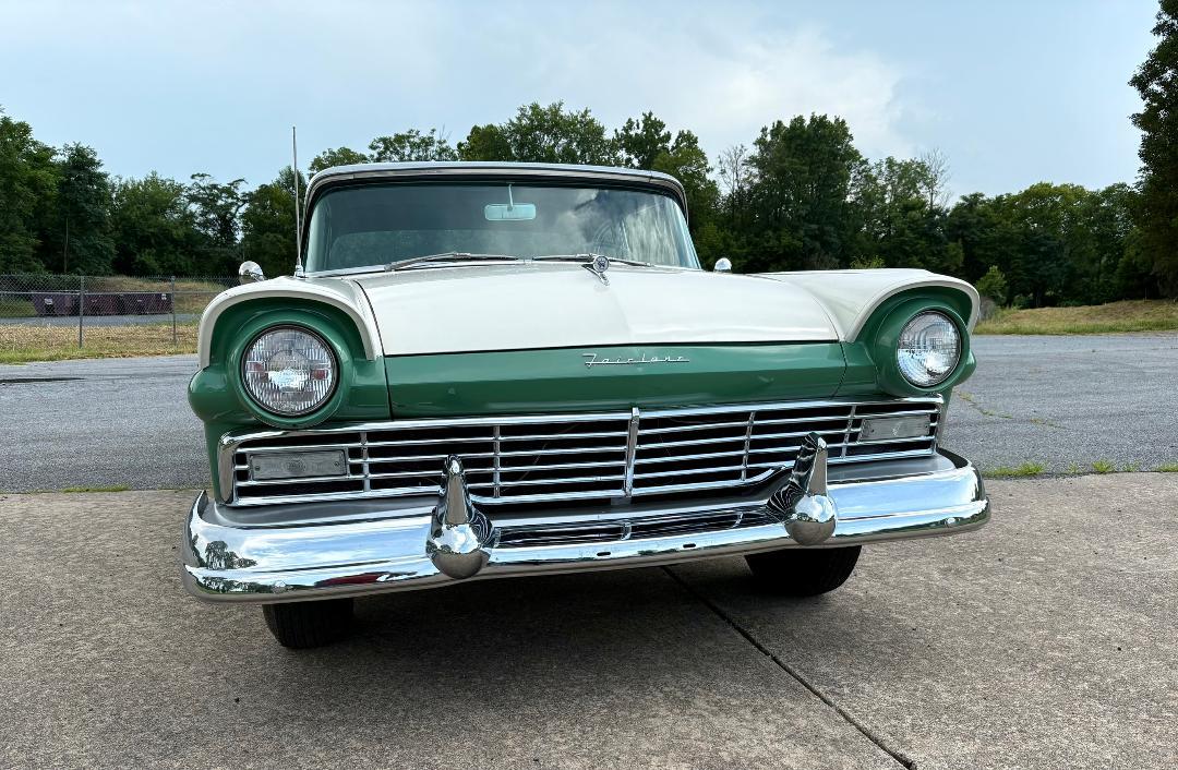 Ford Fairlane 500  1957