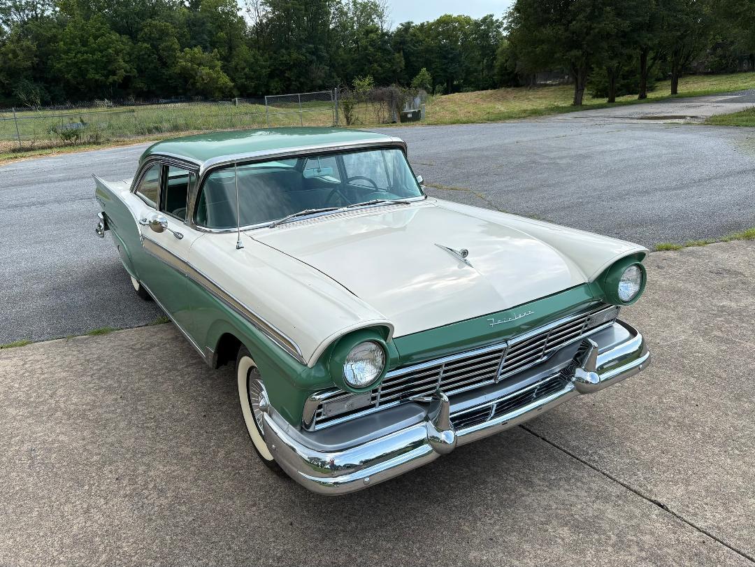 Ford Fairlane 500  1957