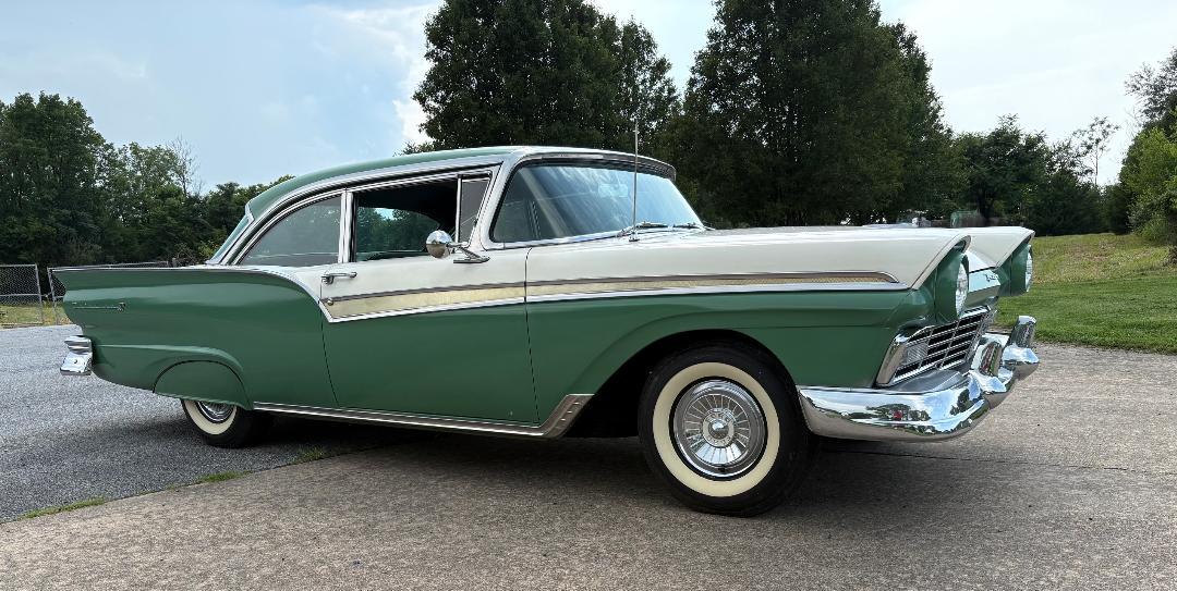 Ford Fairlane 500  1957