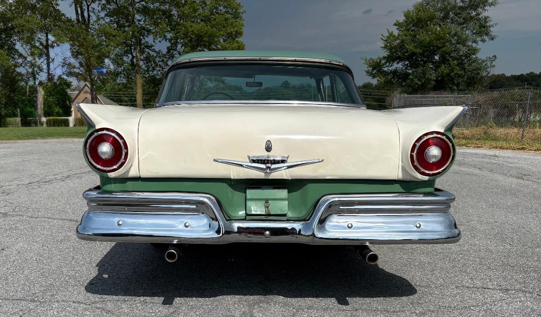 Ford Fairlane 500  1957