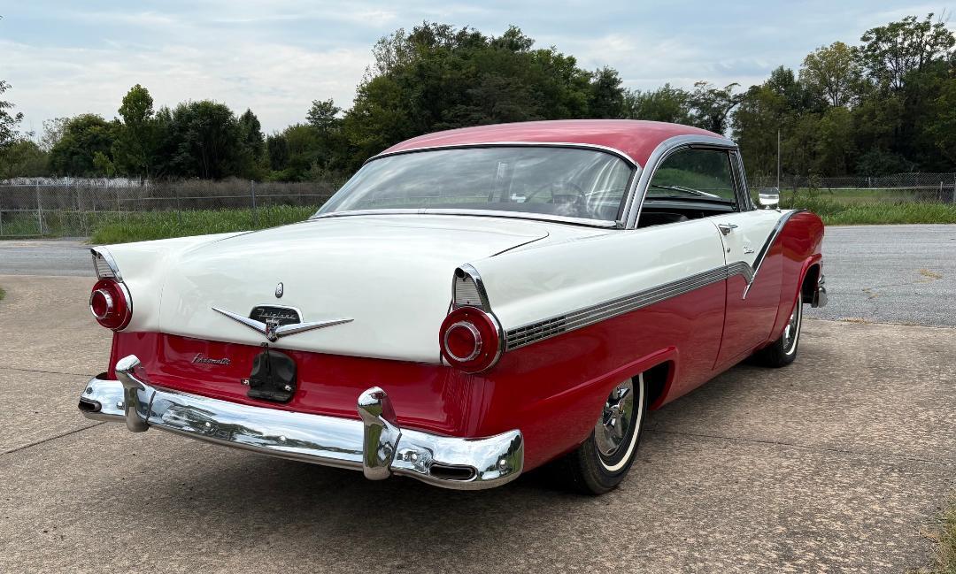 Ford Fairlane  1956