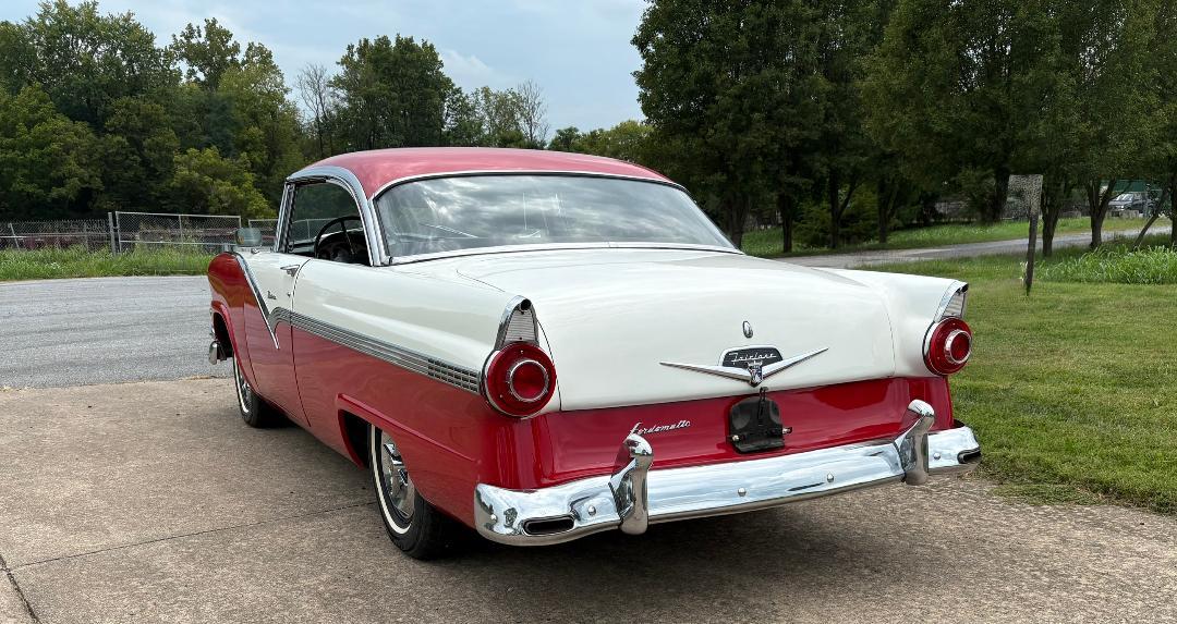 Ford Fairlane  1956