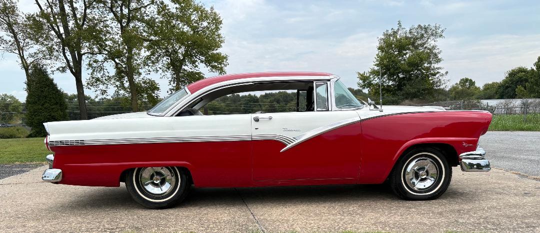 Ford Fairlane  1956