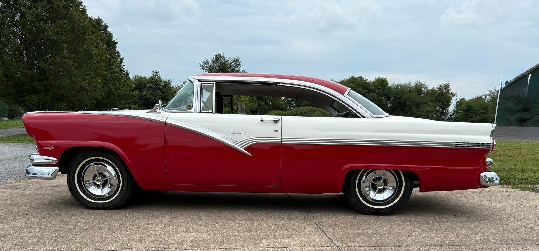 Ford Fairlane  1956
