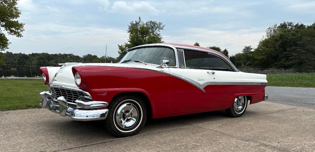 Ford Fairlane  1956