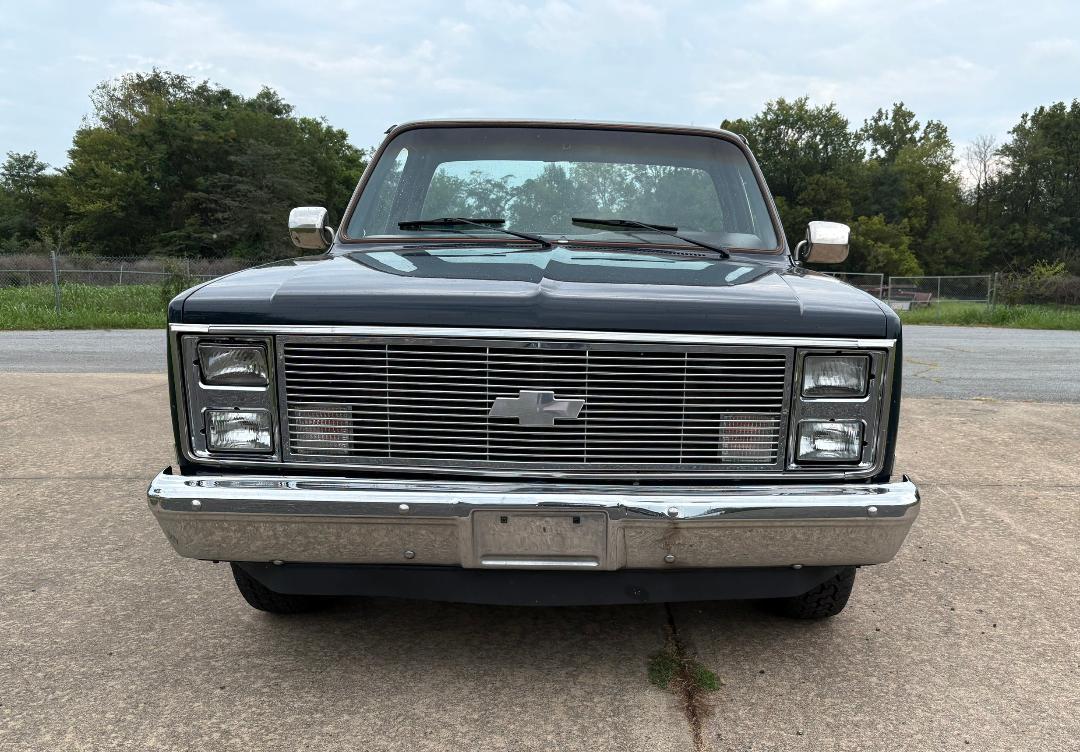 1984 Chevrolet C10 - Photo 3