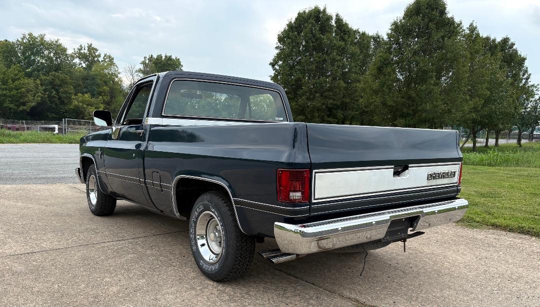 1984 Chevrolet C10 - Photo 5