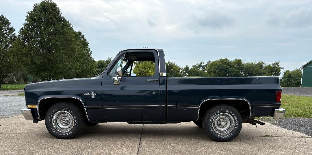 1984 Chevrolet C10 - Photo 10