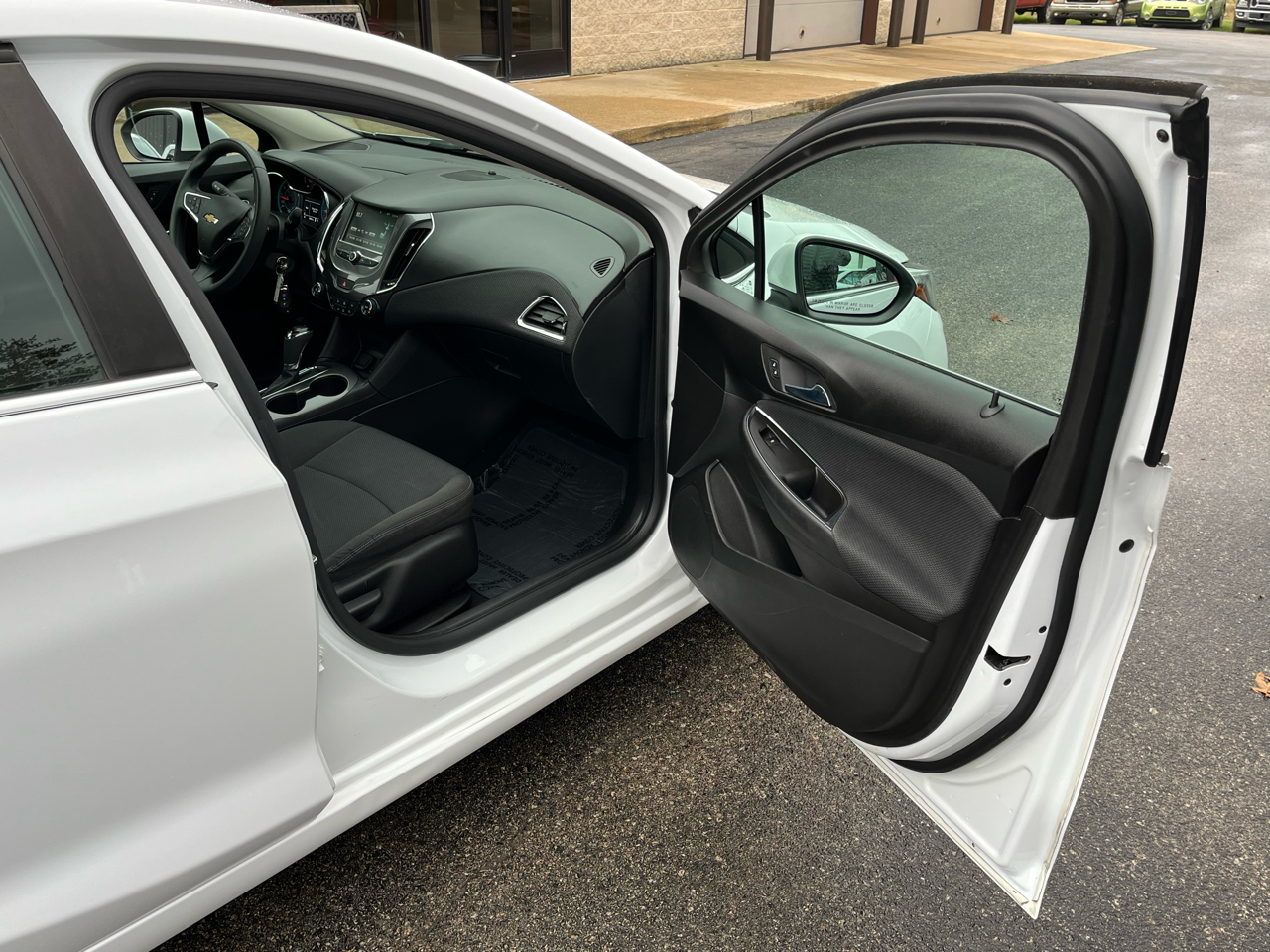 Chevrolet Cruze LT Auto 2017 Chevrolet Cruze LT Auto 2017