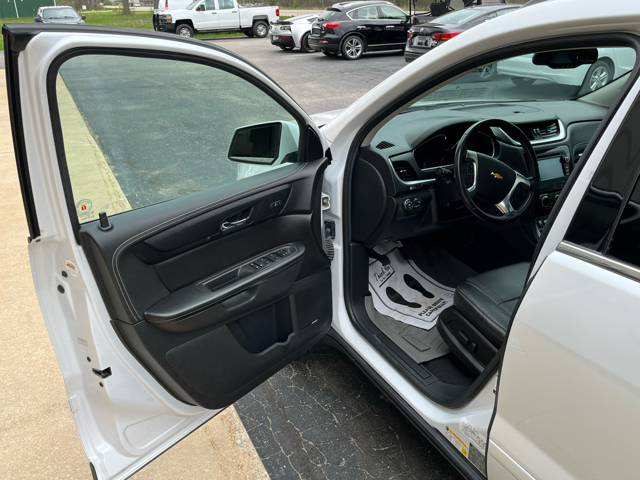 Chevrolet Traverse AWD 4dr LT w/2LT 2017