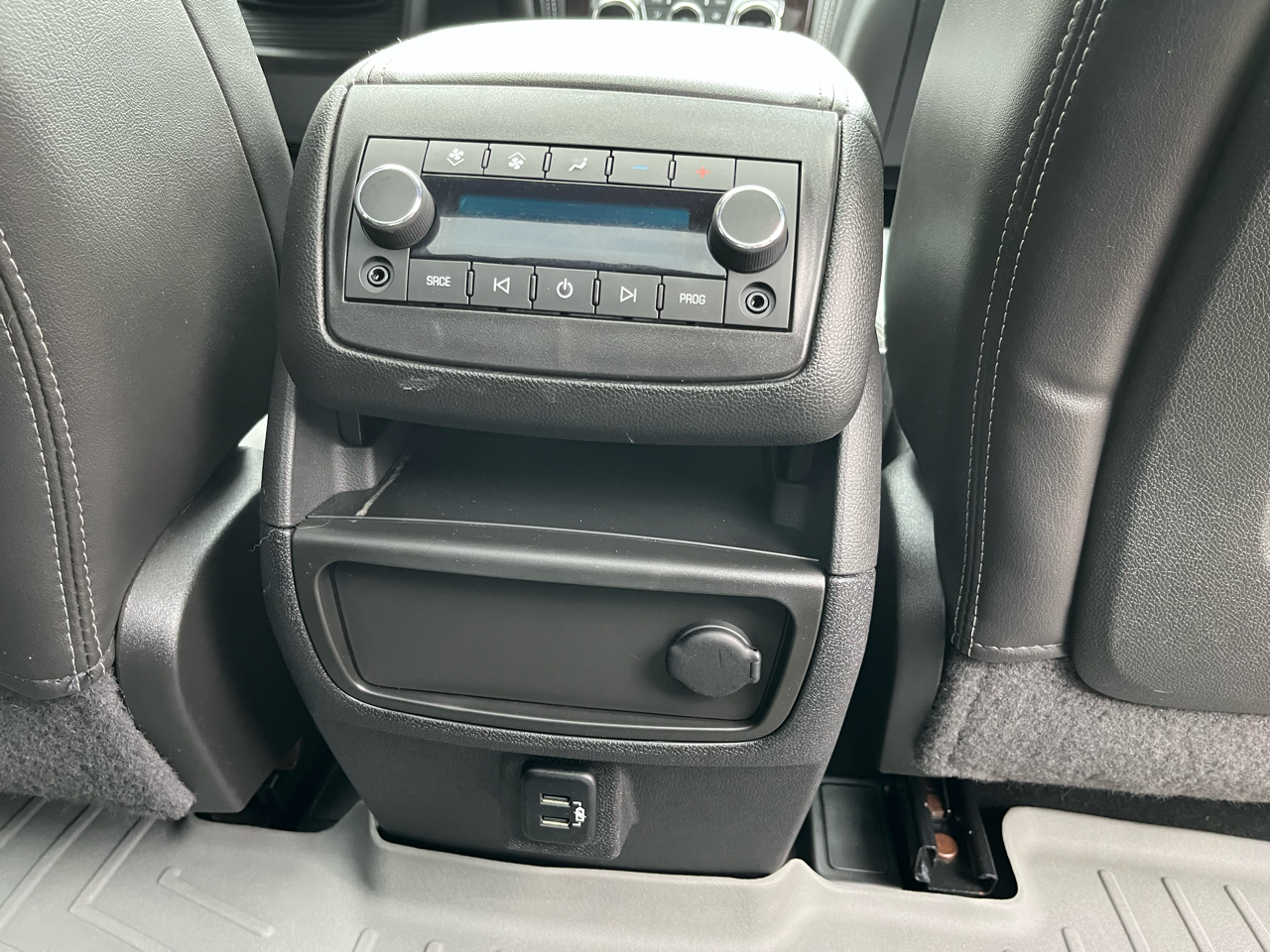 Chevrolet Traverse AWD 4dr LT w/2LT 2017