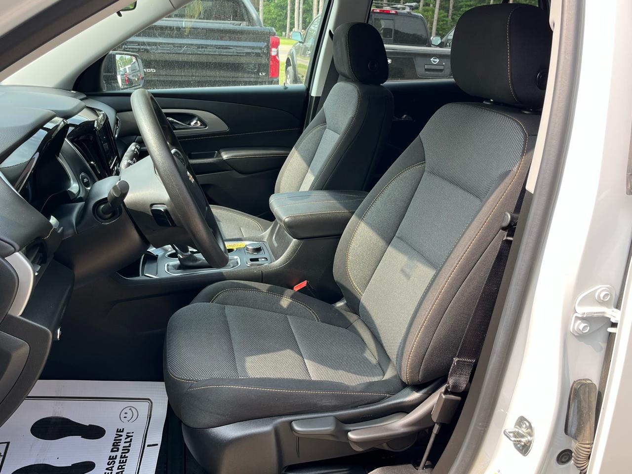 Chevrolet Traverse FWD 4dr LS w/1LS 2020