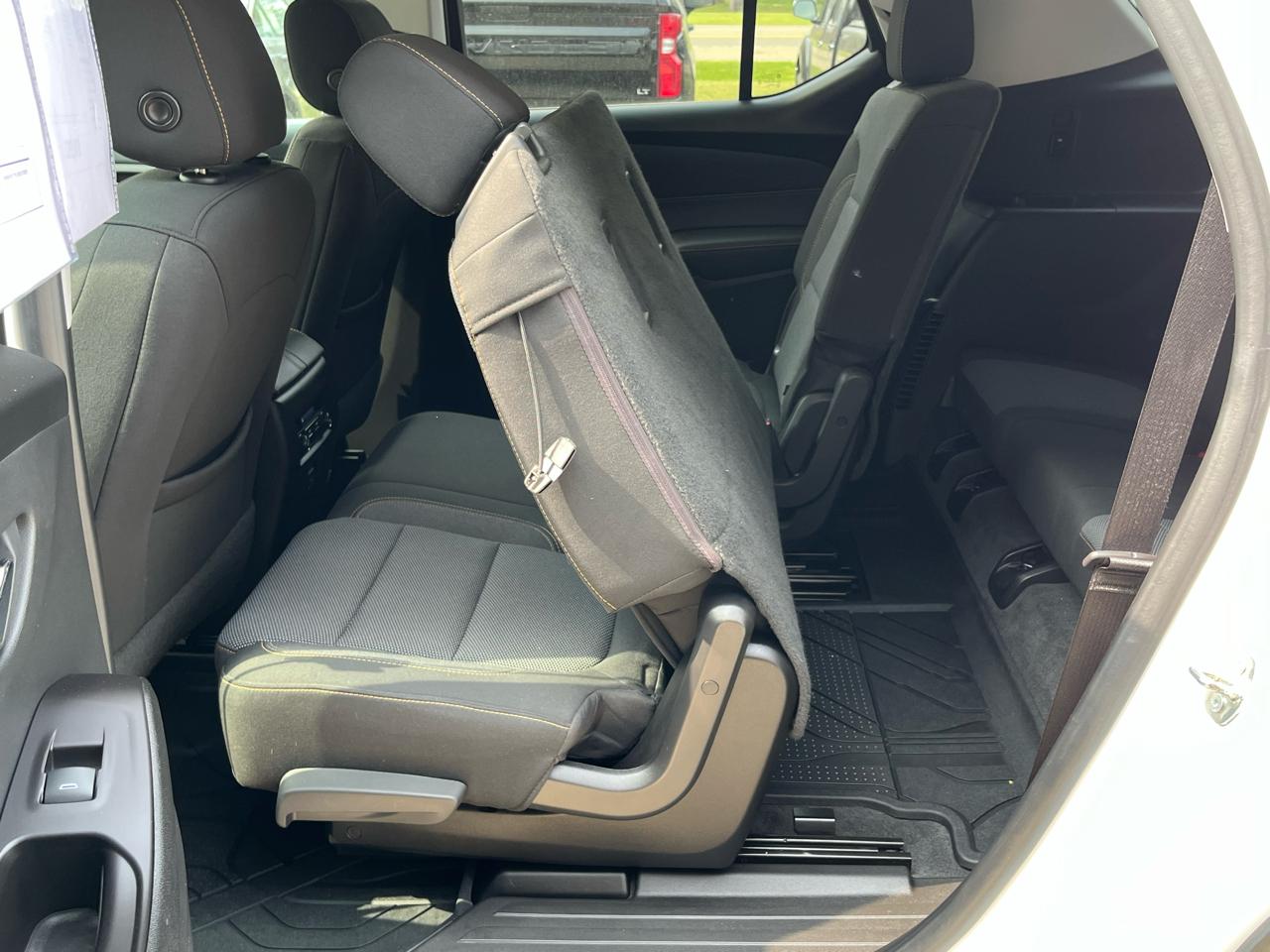 Chevrolet Traverse FWD 4dr LS w/1LS 2020