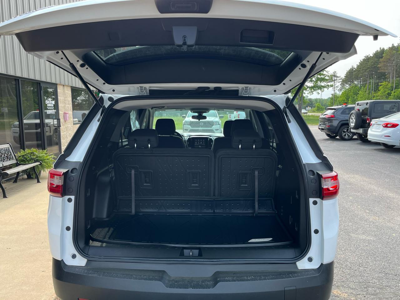 Chevrolet Traverse FWD 4dr LS w/1LS 2020