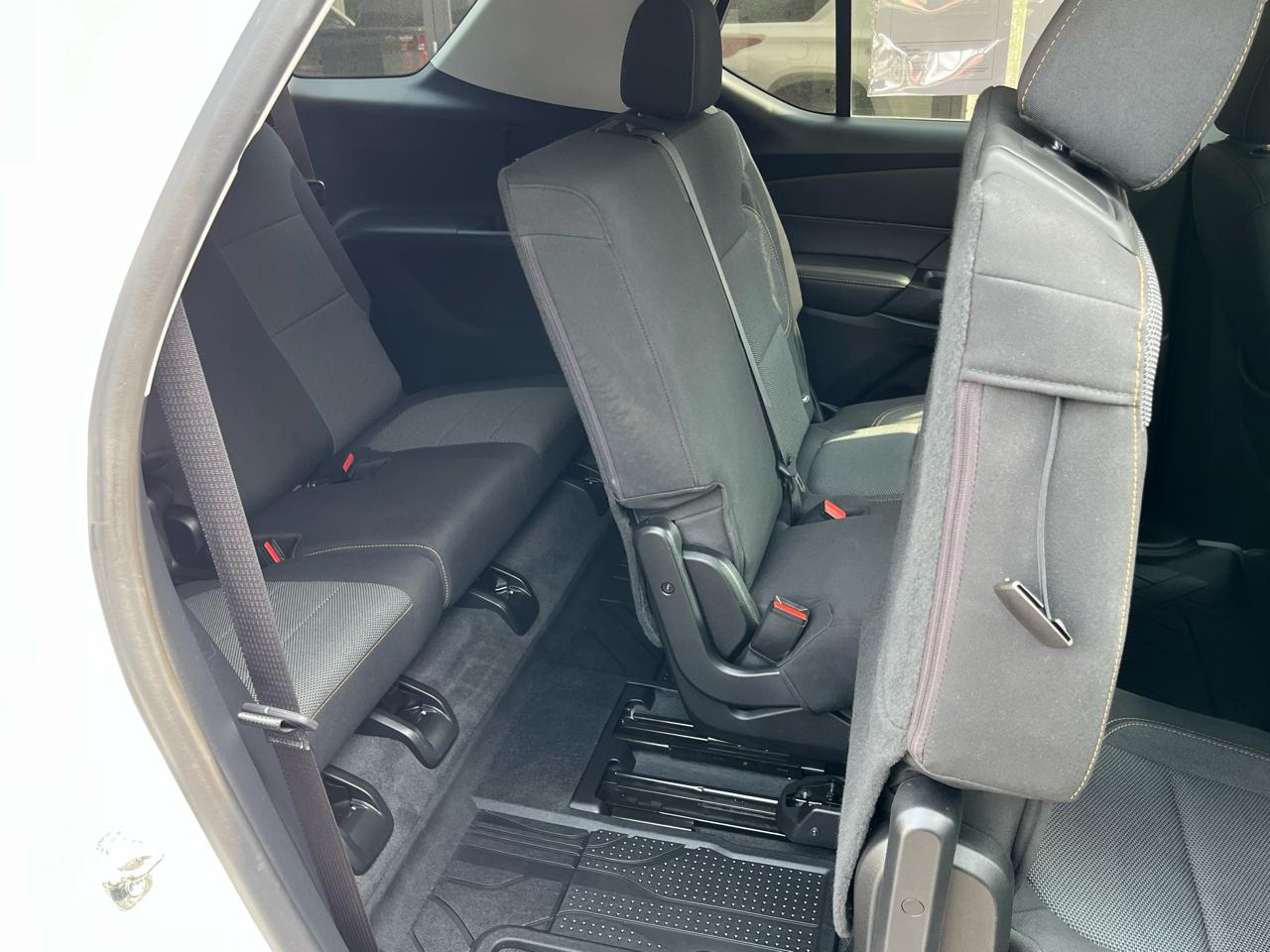 Chevrolet Traverse FWD 4dr LS w/1LS 2020