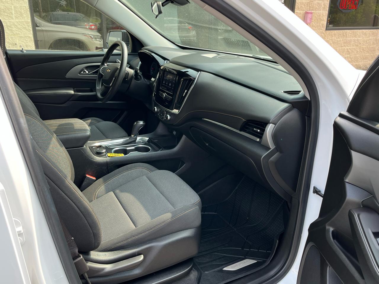 Chevrolet Traverse FWD 4dr LS w/1LS 2020