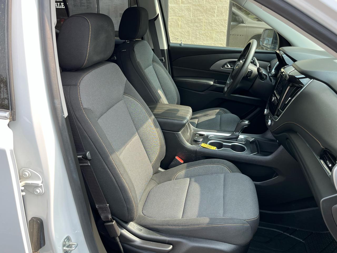 Chevrolet Traverse FWD 4dr LS w/1LS 2020