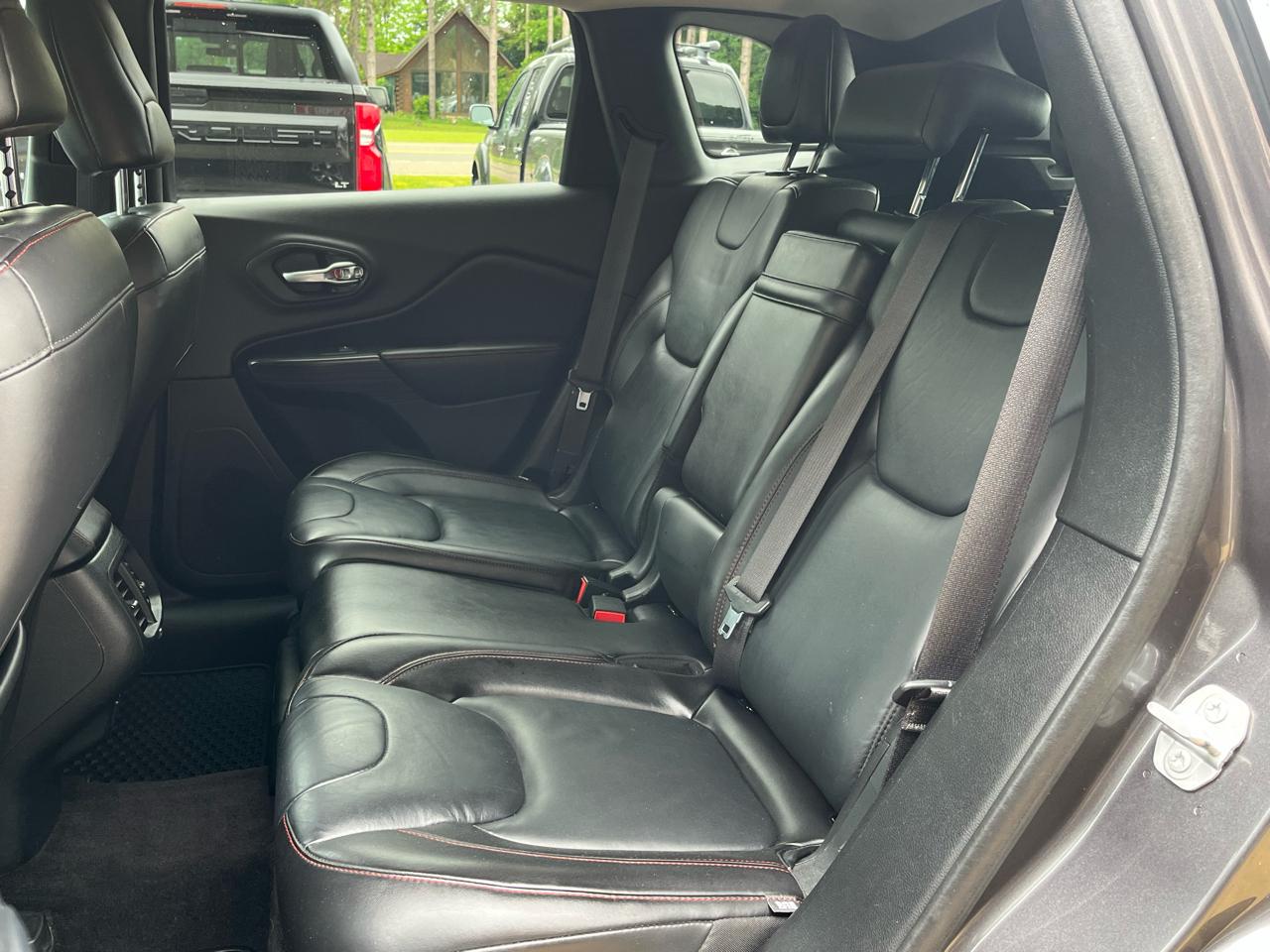 Jeep Cherokee 4WD 4dr Trailhawk 2016