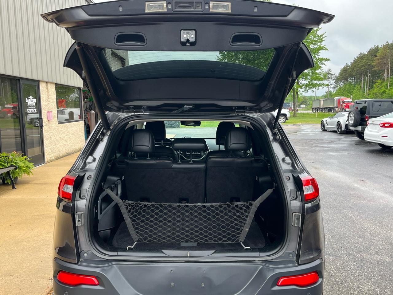 Jeep Cherokee 4WD 4dr Trailhawk 2016