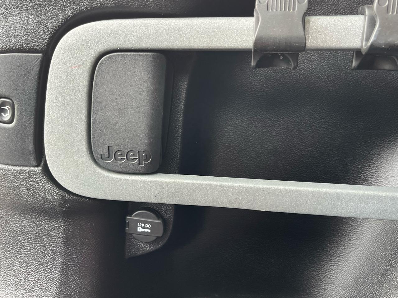 Jeep Cherokee 4WD 4dr Trailhawk 2016