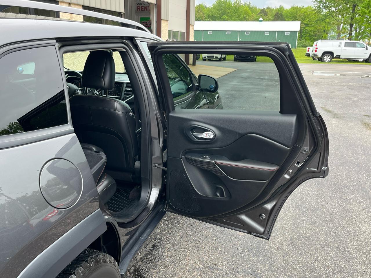 Jeep Cherokee 4WD 4dr Trailhawk 2016