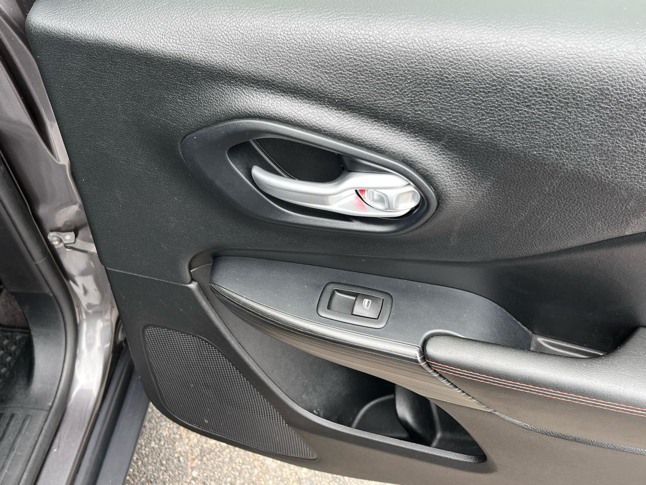 Jeep Cherokee 4WD 4dr Trailhawk 2016