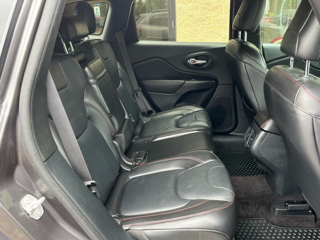 Jeep Cherokee 4WD 4dr Trailhawk 2016