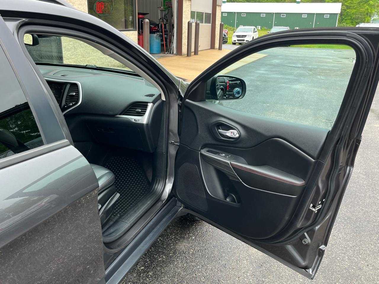 Jeep Cherokee 4WD 4dr Trailhawk 2016