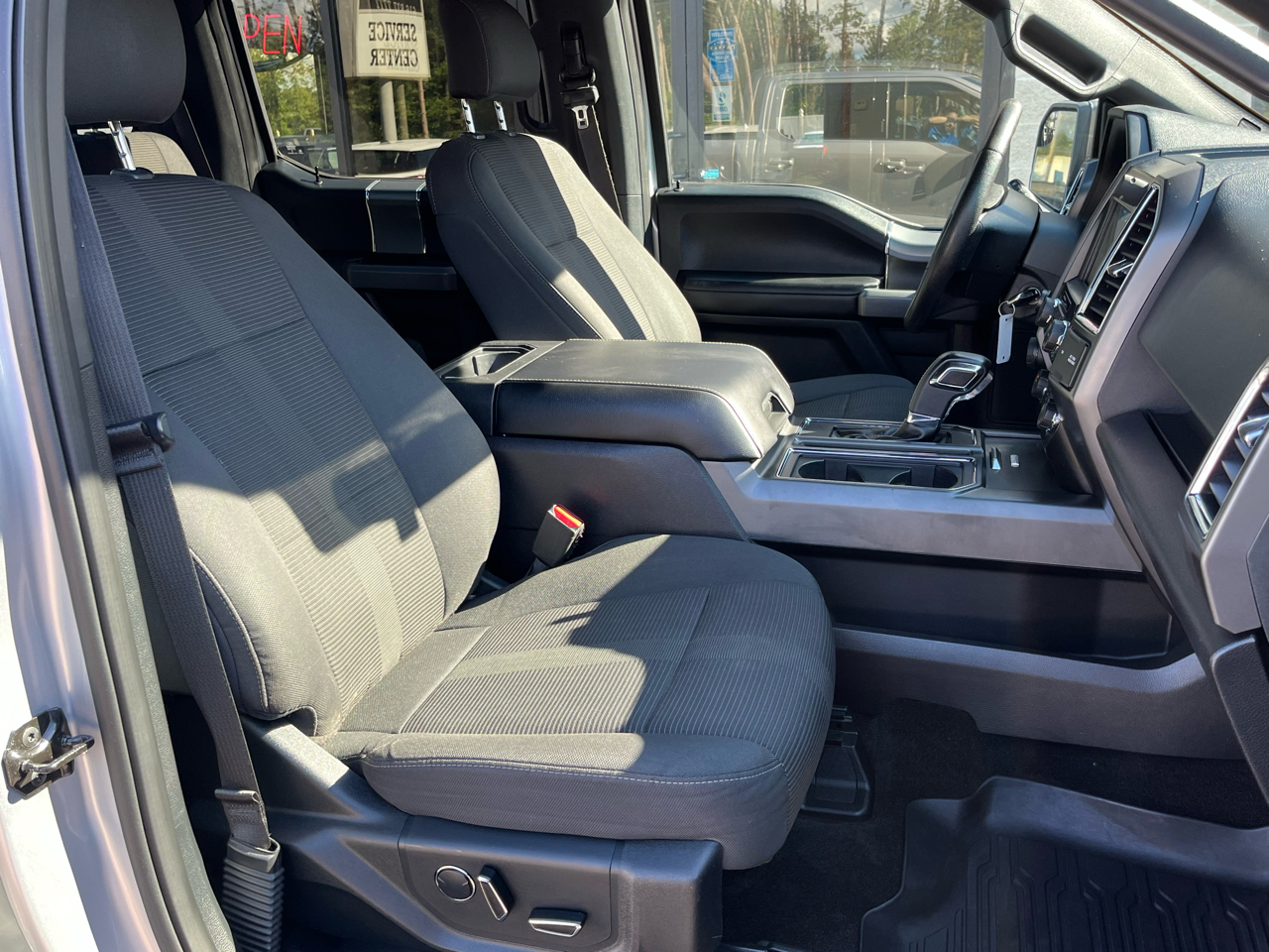 Ford F-150 XLT SuperCrew 5.5-ft. Bed 4WD 2016 Ford F-150 XLT SuperCrew 5.5-ft. Bed 4WD 2016