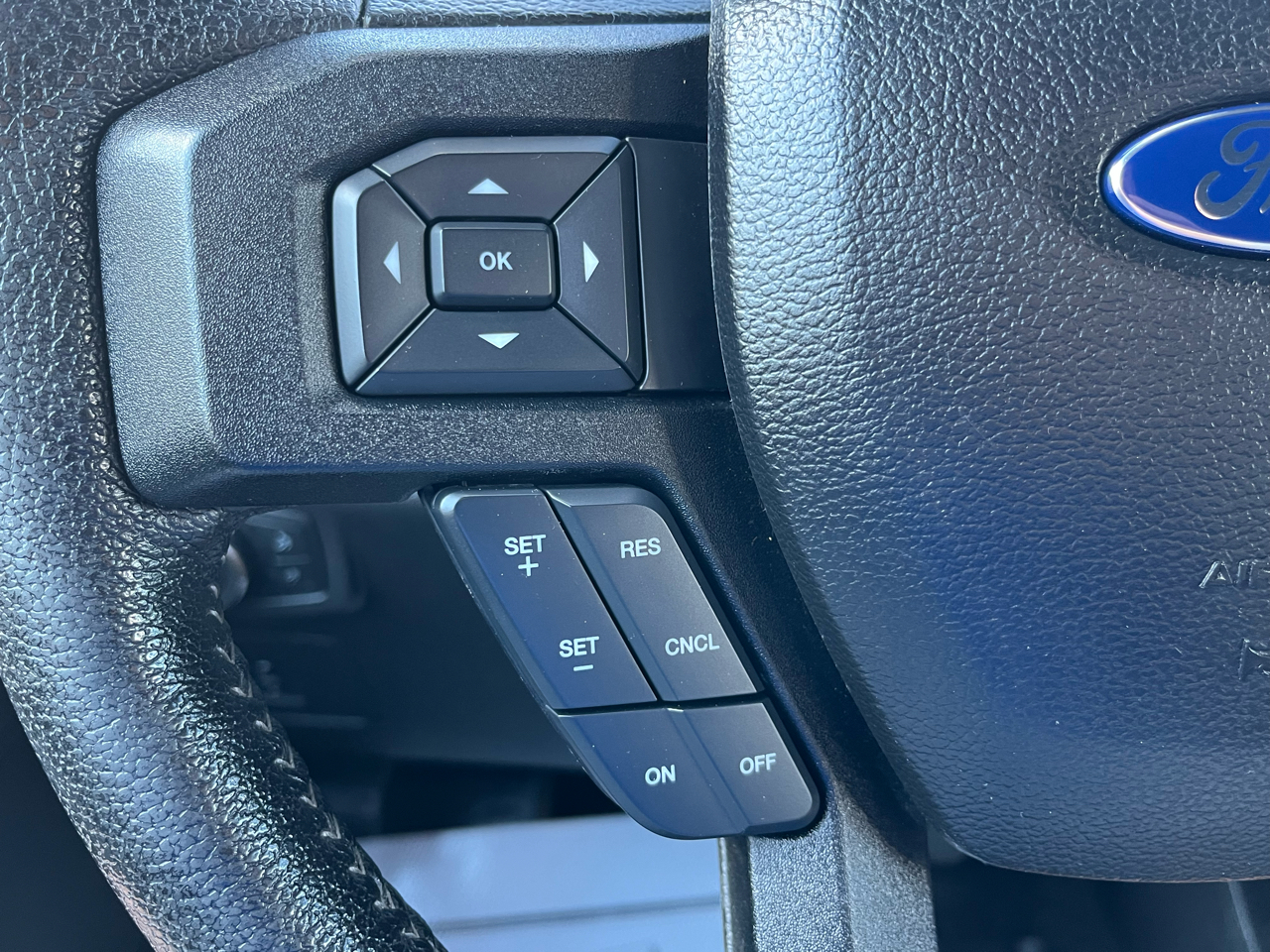 Ford F-150 XLT SuperCrew 5.5-ft. Bed 4WD 2016 Ford F-150 XLT SuperCrew 5.5-ft. Bed 4WD 2016