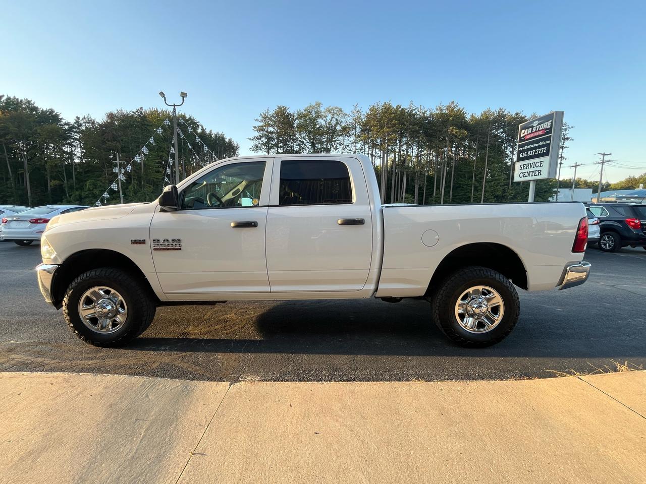 RAM 2500 Tradesman 4x4 Crew Cab 6'4" Box 2018