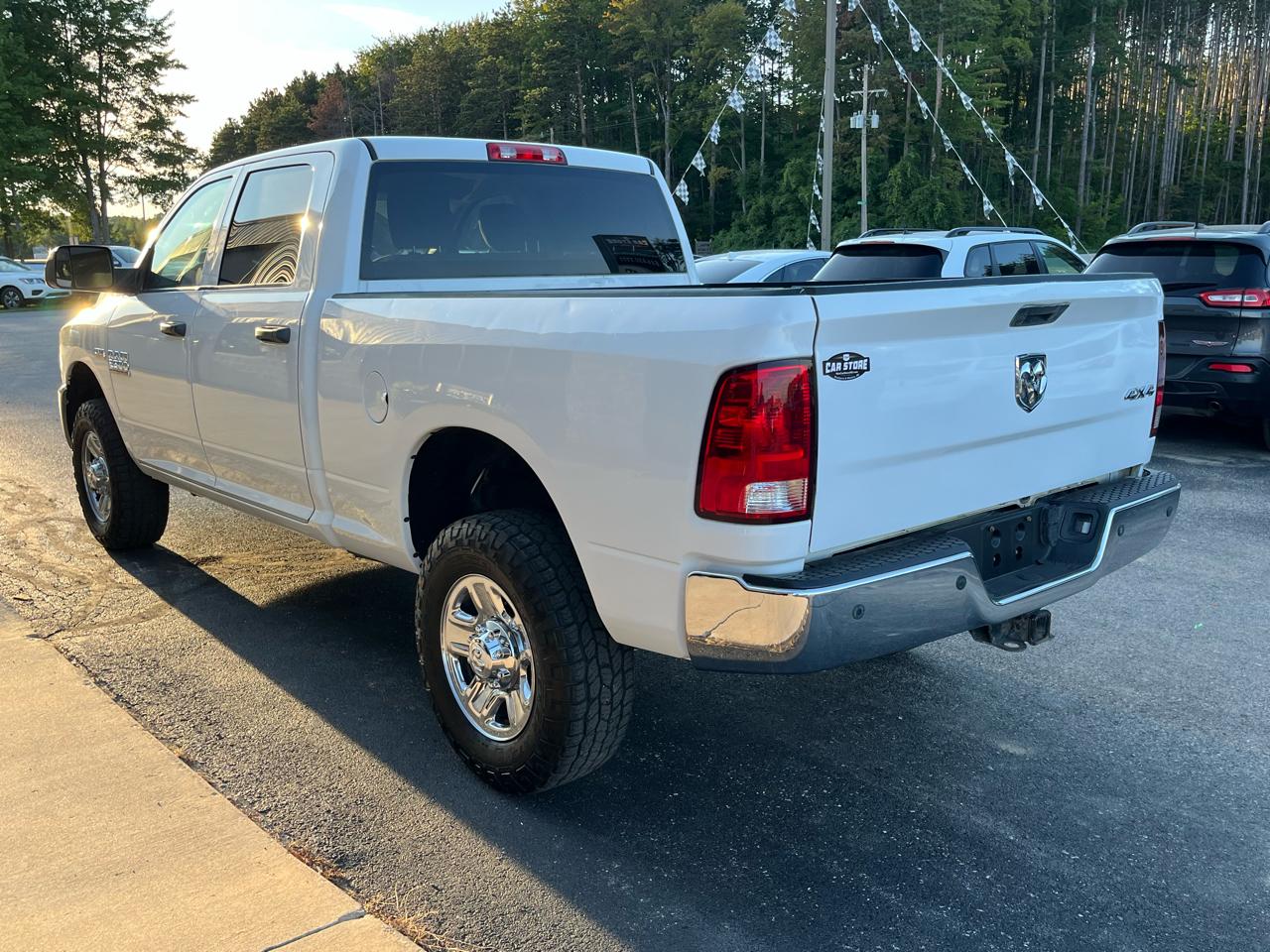 RAM 2500 Tradesman 4x4 Crew Cab 6'4" Box 2018