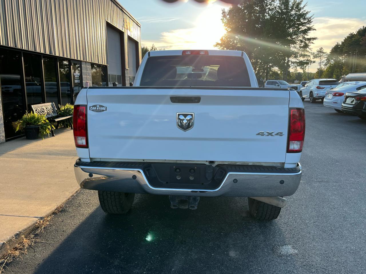 RAM 2500 Tradesman 4x4 Crew Cab 6'4" Box 2018