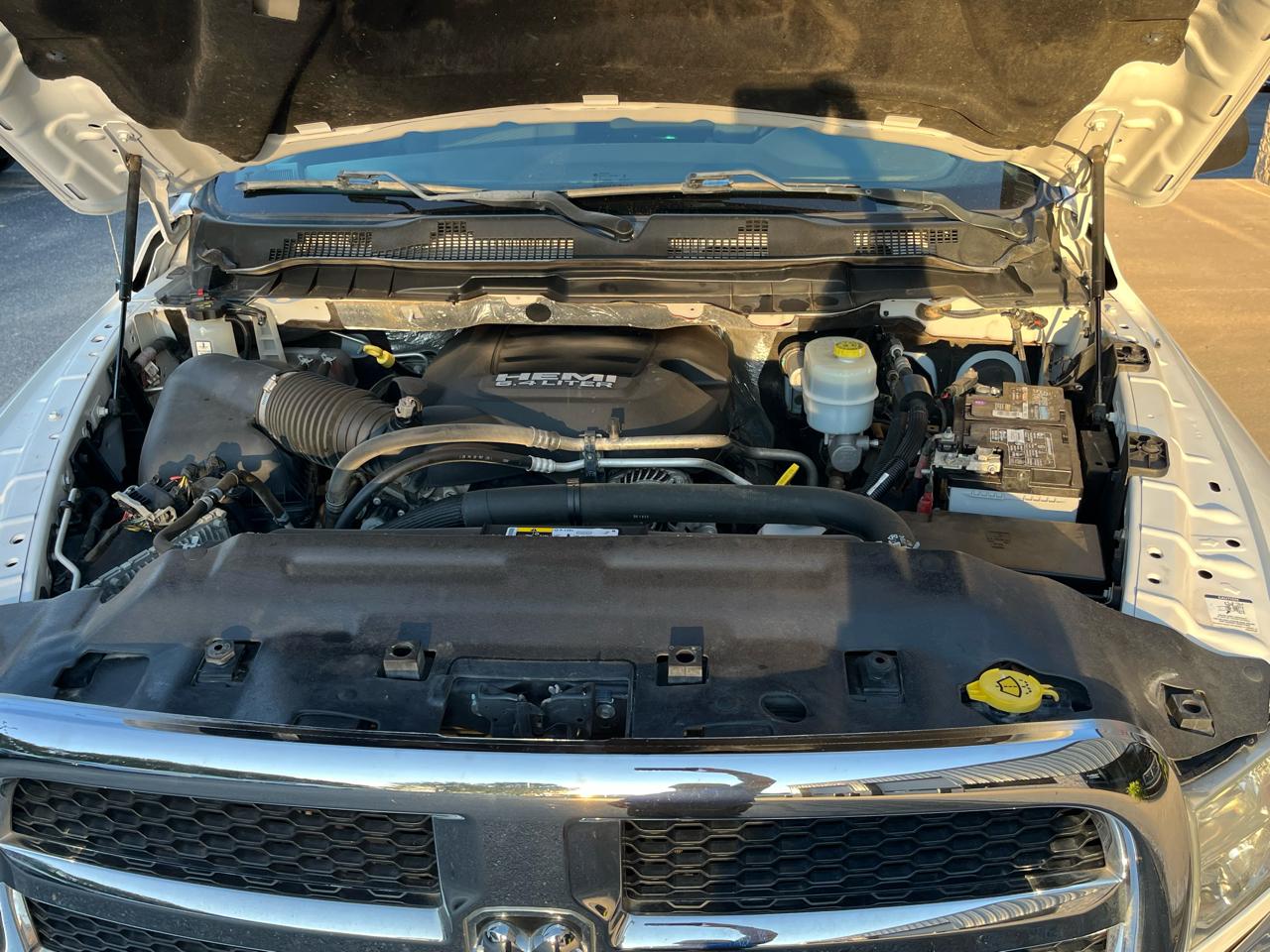 RAM 2500 Tradesman 4x4 Crew Cab 6'4" Box 2018